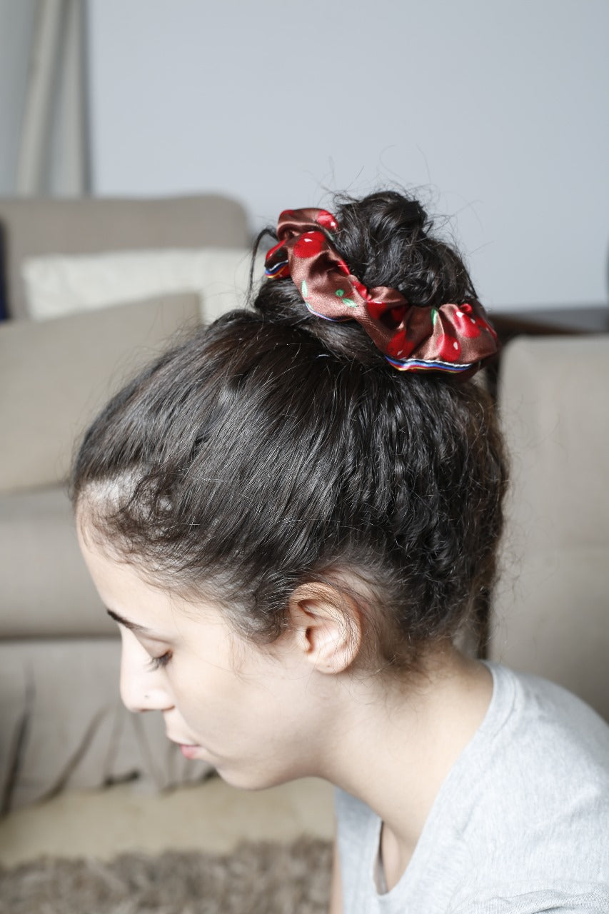 Scrunchy vibrant satin cherry