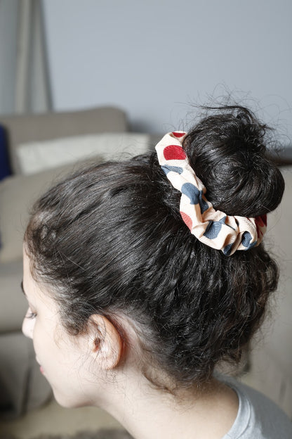 Scrunchy vibrant satin multilcolor geogmetric circles